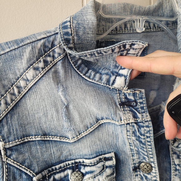 VANITY Jean Jacket Light Washed Distressed Pockets Button Up size Large - Picture 6 of 12
